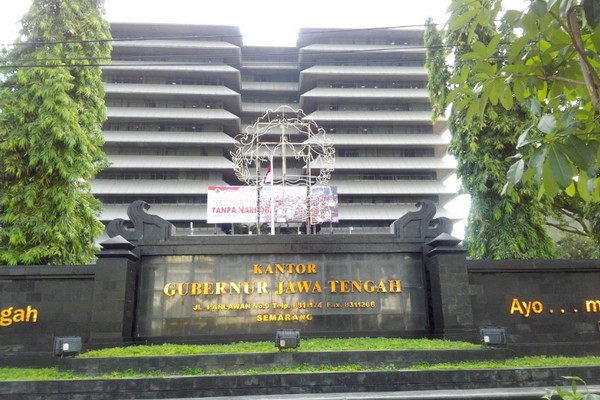 alamat kantor Gubernur Jawa Tengah